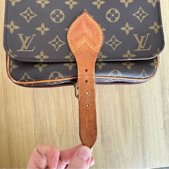 ✅AUTHENTIC✅LOUIS VUITTON CARTOUCHIERE MM CROSSBODY - Picture 8 of 14